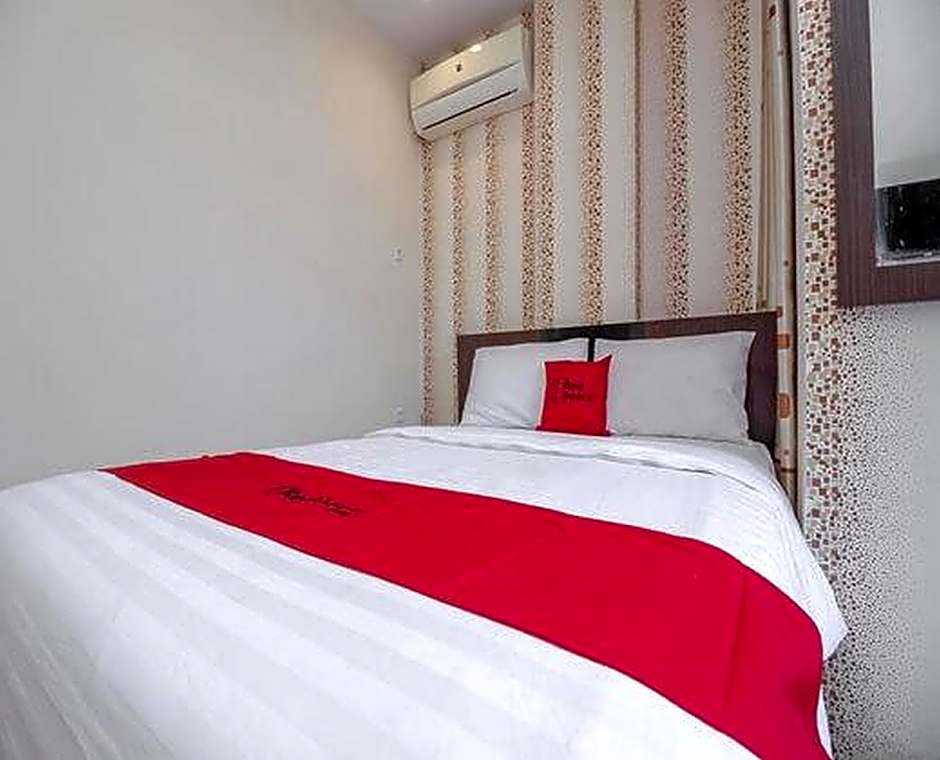 RedDoorz Plus @ Paal 2 Manado