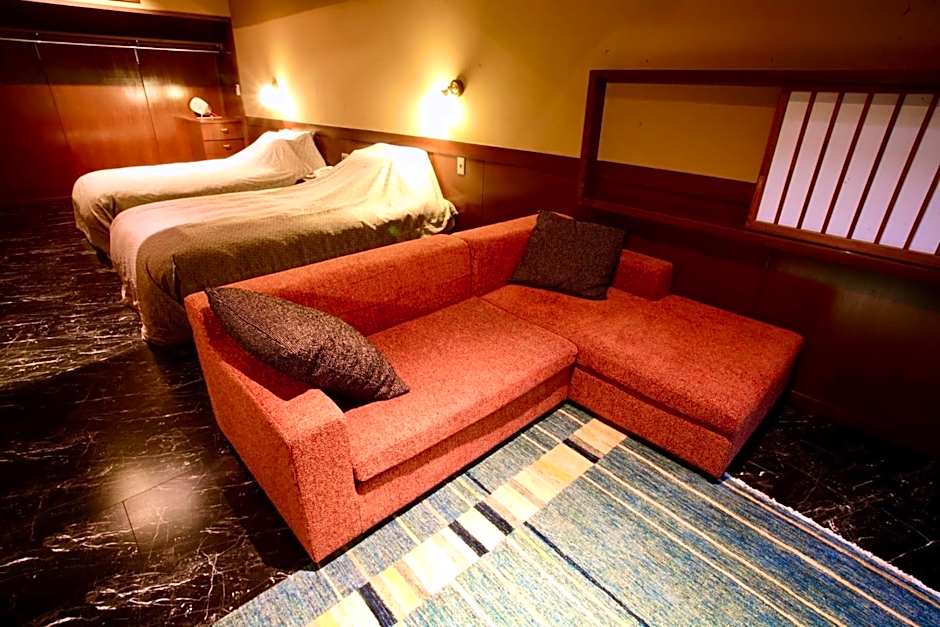 Satonoyu Waraku 13 years or older