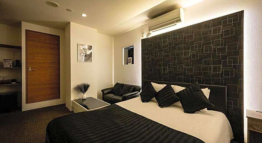 HOTEL BLAX