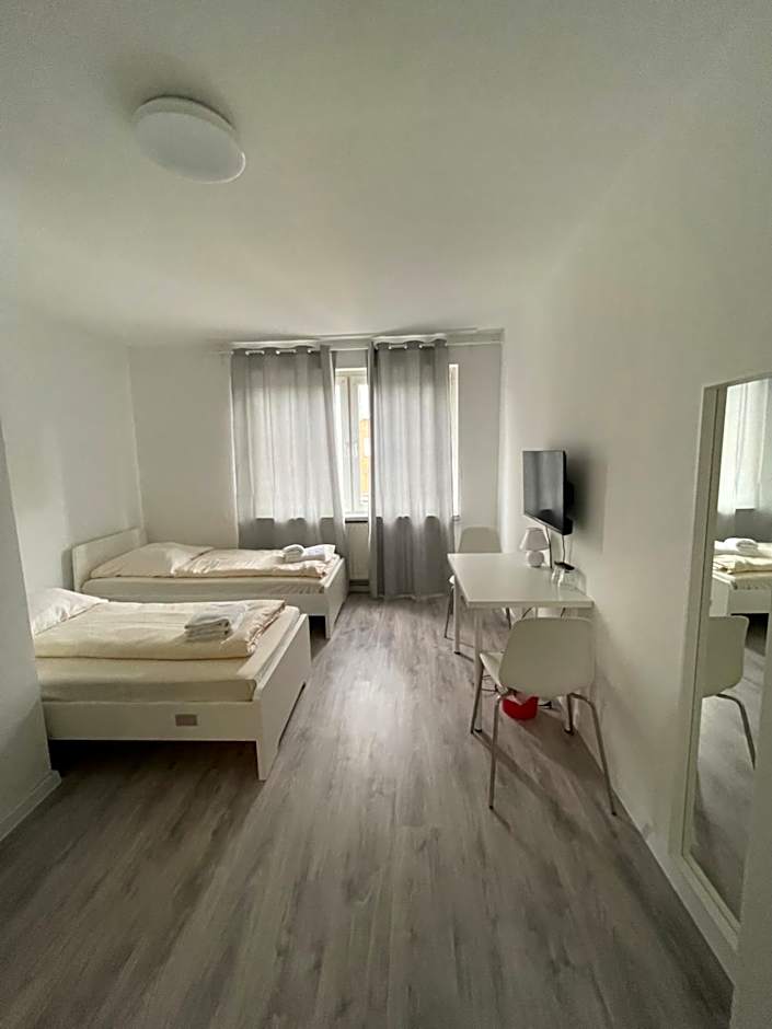 Tyros Hotel und Gästehaus am Weidendamm