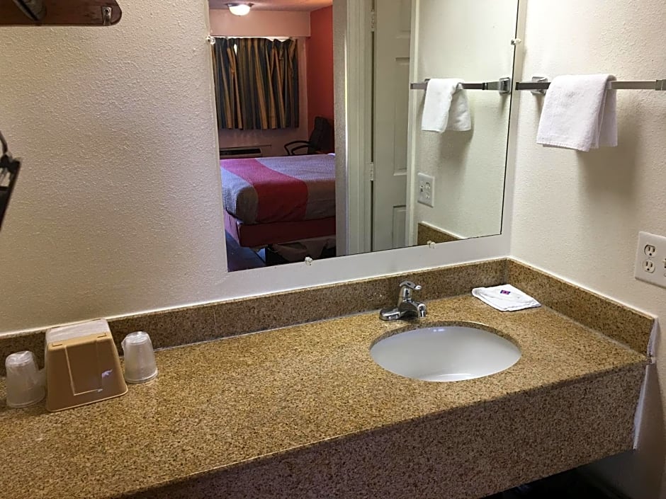 Motel 6-Richmond, VA - Midlothian Turnpike