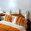 Hotel Babylon Dades