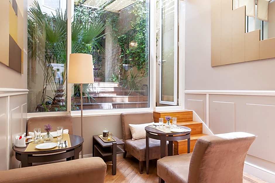 Hotel Galileo Champs Elysees