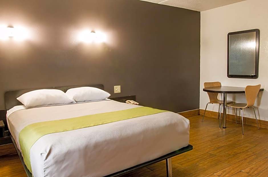 Studio 6-San Antonio, TX - Lackland AFB