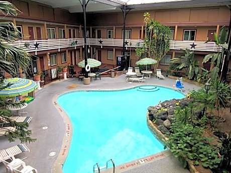 Budget Host Inn