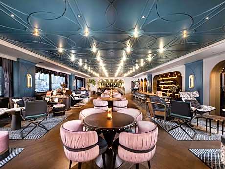 Privilege Twin Room (Lounge Access)