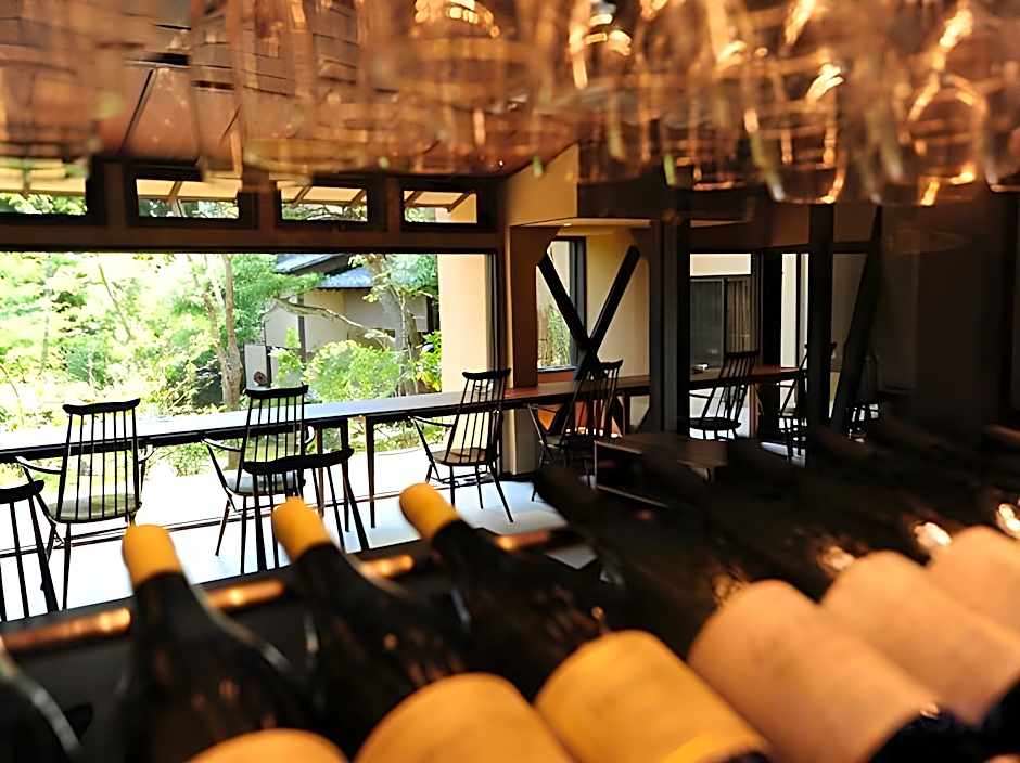 Yugawara Onsen Ashikari Ryokan