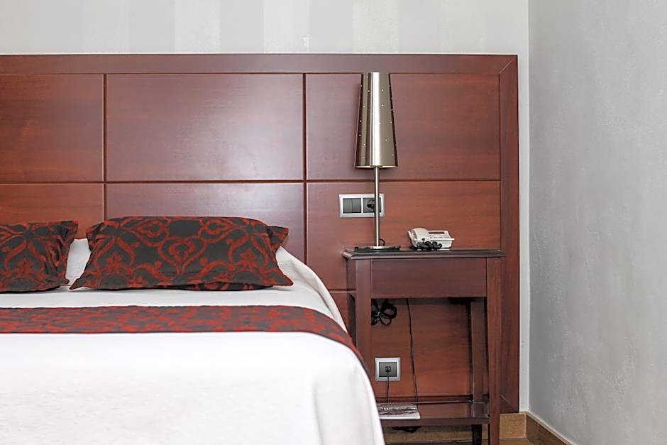 Hotel LB Lebrija by MA 22 Puntos