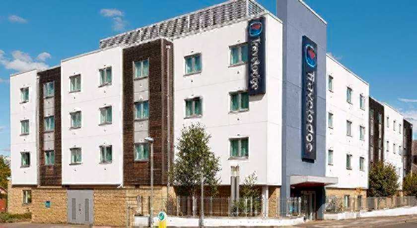 Travelodge Bracknell Central