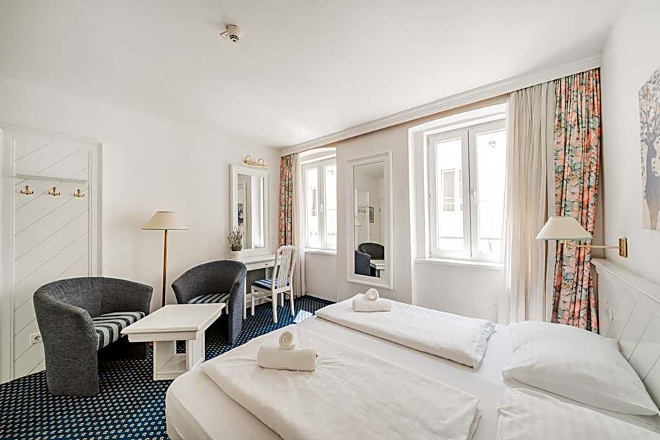 Self-Check-In Hotel Adlon