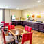Quality Inn and Suites Near Tanger Outlet Mall