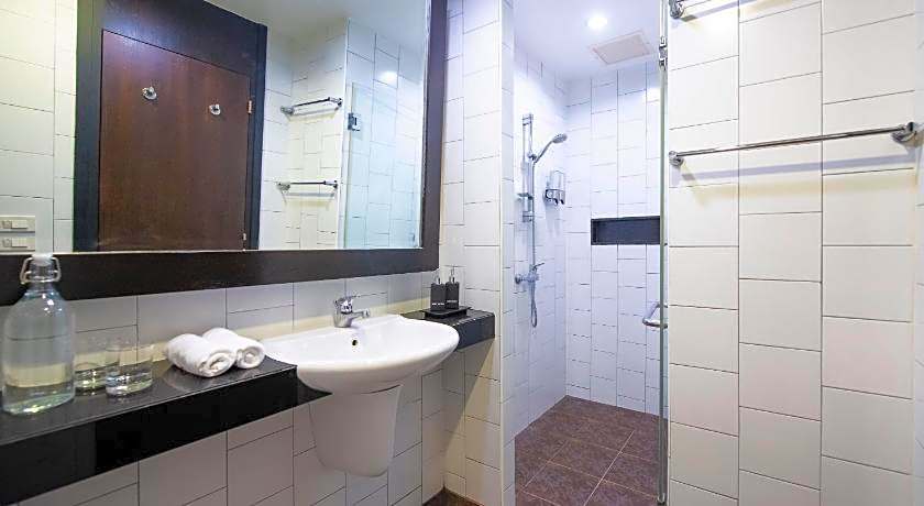 The Lokal Hotel Phuket