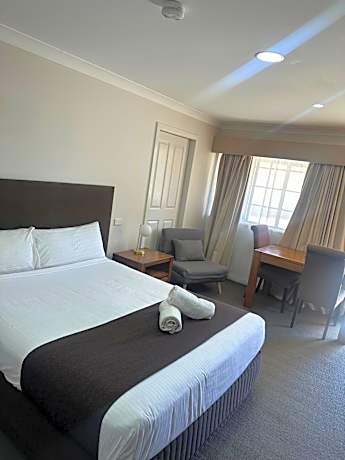 McNevins Tamworth Motel