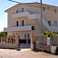 Villa Uria monolocali con e senza angolo cottura