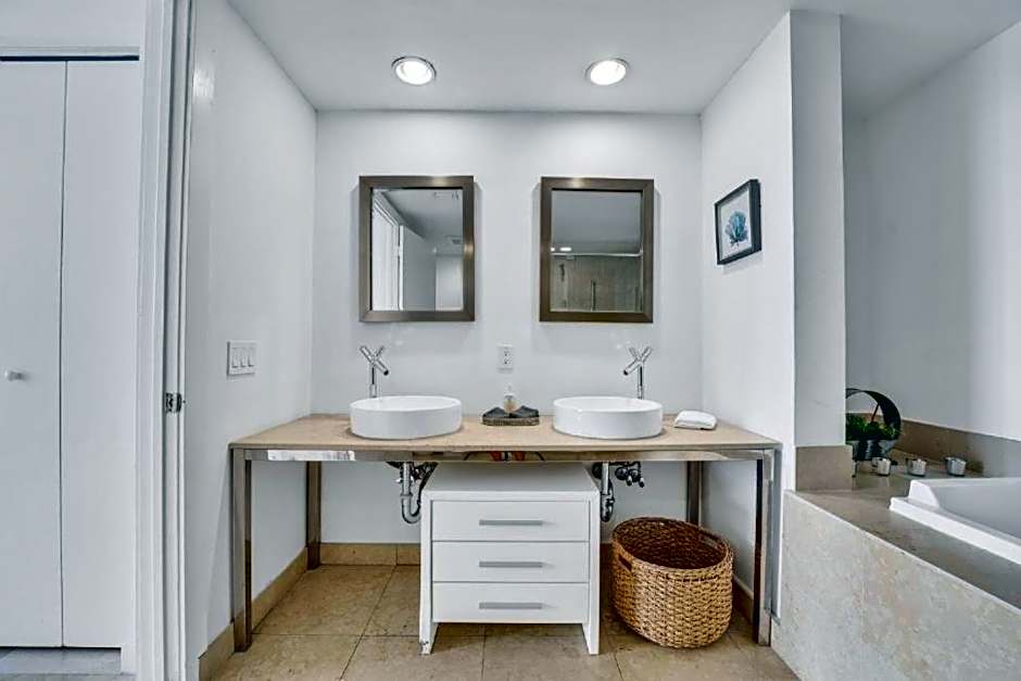 Icon Brickell Residences