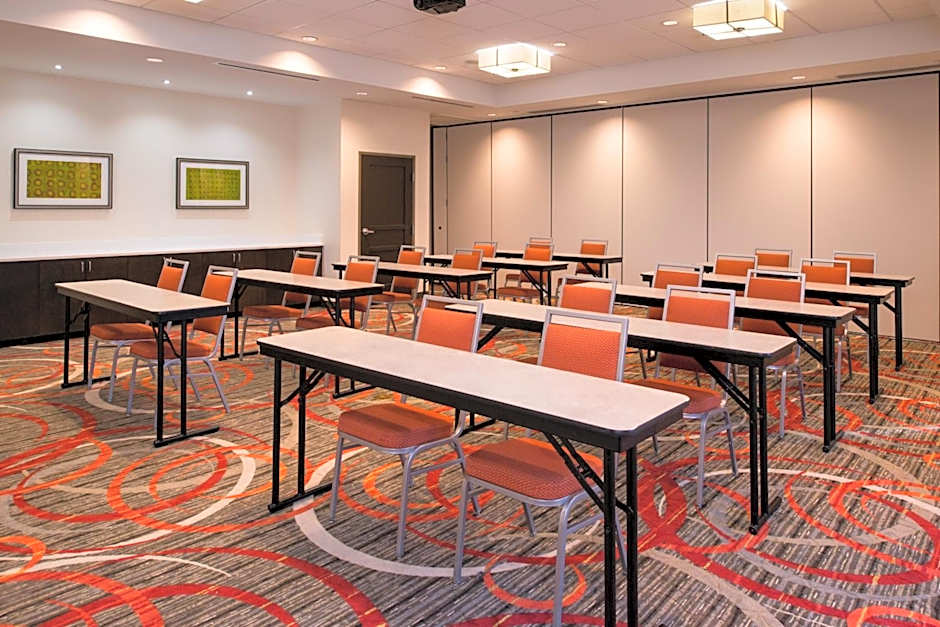 Holiday Inn Express & Suites Monroe By IHG