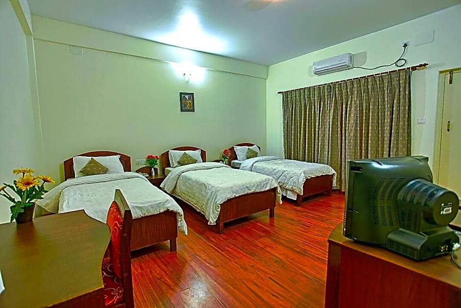 Hotel Crown Himalayas