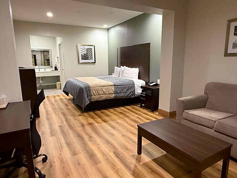 Scottish Inn & Suites - IAH Airport