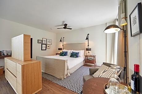 Deluxe Junior Suite