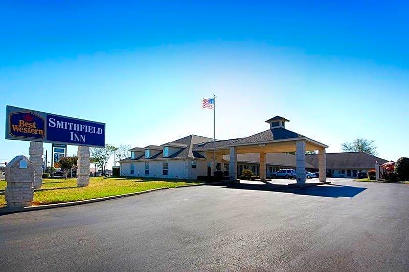 Super 8 by Wyndham Cleburne