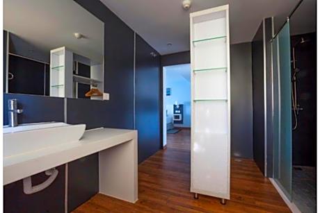 PREMIUM ROOM WITH AIR CONDITIONING