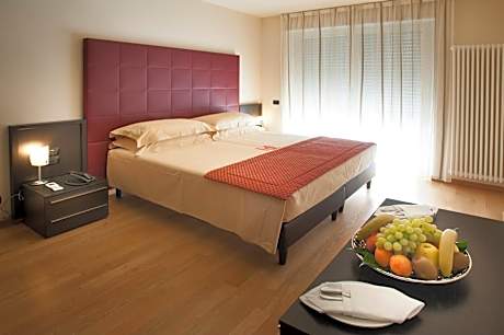 Three-Bedroom Apartment (5 Adults)