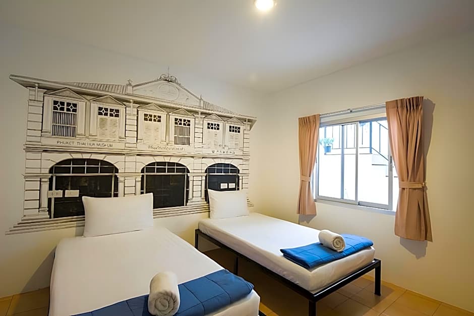 Chino Town Gallery Alley