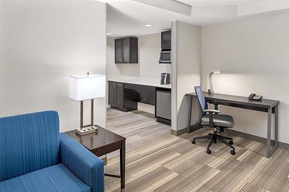Holiday Inn Express & Suites Greenville - I-85 & Woodruff Rd by IHG