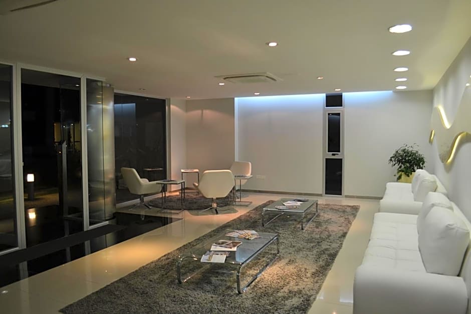 Arenas del Mar Apartments