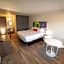 Developer Inn & Suites Airport JAX, a Baymont by Wyndham