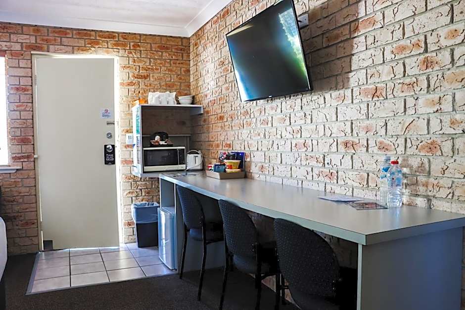 Kennedy Drive Boutique Motel - Close To City Centre & Airport