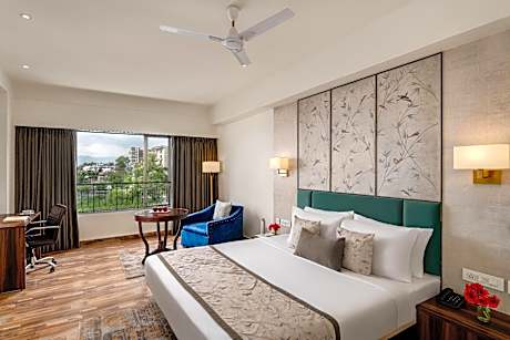 Voyage Milestone Hotel & Banquet