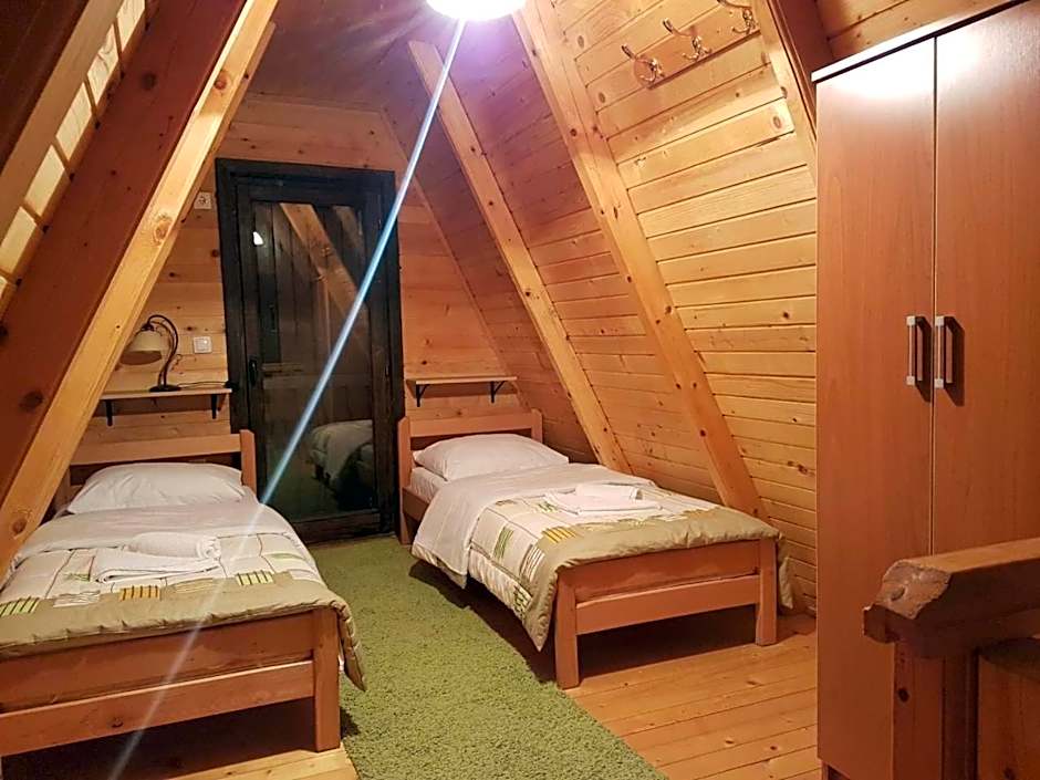 OSTROG Aparthotel KOLIBA-VLASTNIŠTVO MANASTIRA OSTROG