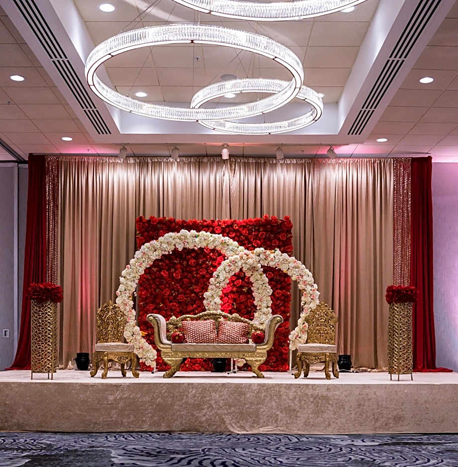 Holiday Inn Chicago Northwest/Crystal Lake/Convention Center By IHG