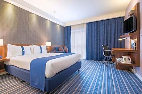 Double Room with Free Hot Breakfast - Accessible