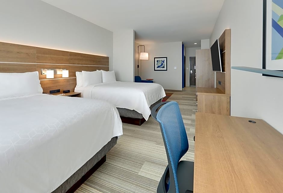 Holiday Inn Express & Suites - Plano - The Colony