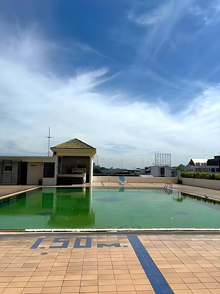 Charoenthanikhonkaen Hotel