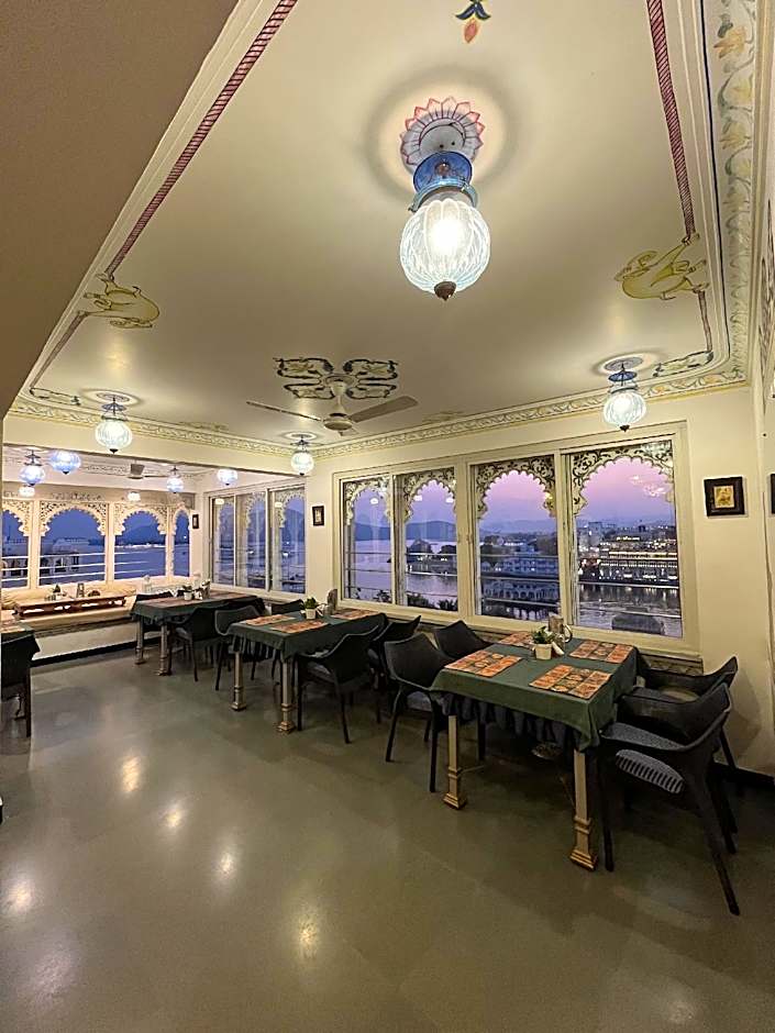 Mewar Haveli A Traditional Hotel