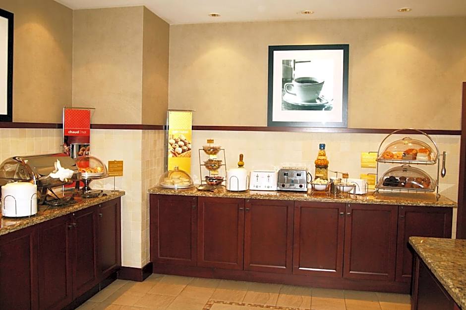 Hampton Inn By Hilton & Suites Laval Quebec Canada