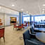 Holiday Inn Express Hotel & Suites Woodhaven By IHG