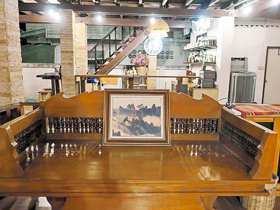 Huan Kawin Hostel & Photography Gallery