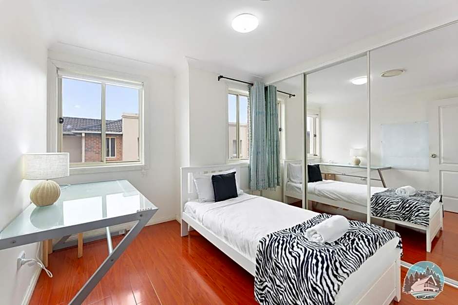 Aircabin - Seven Hills - Lovely - 3 Beds Townhouse