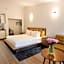 Sunshine Lodge Inn