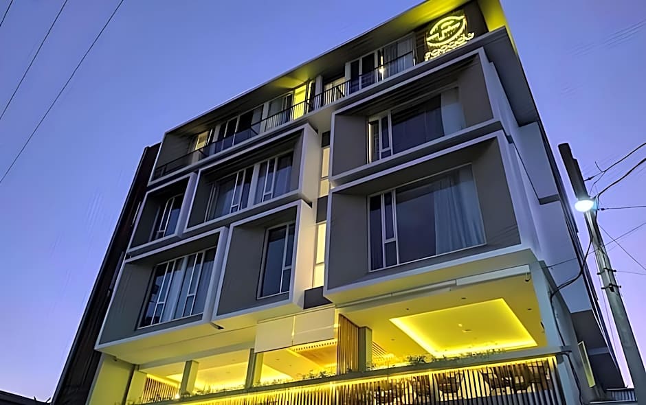 Facade Hotel by Azana