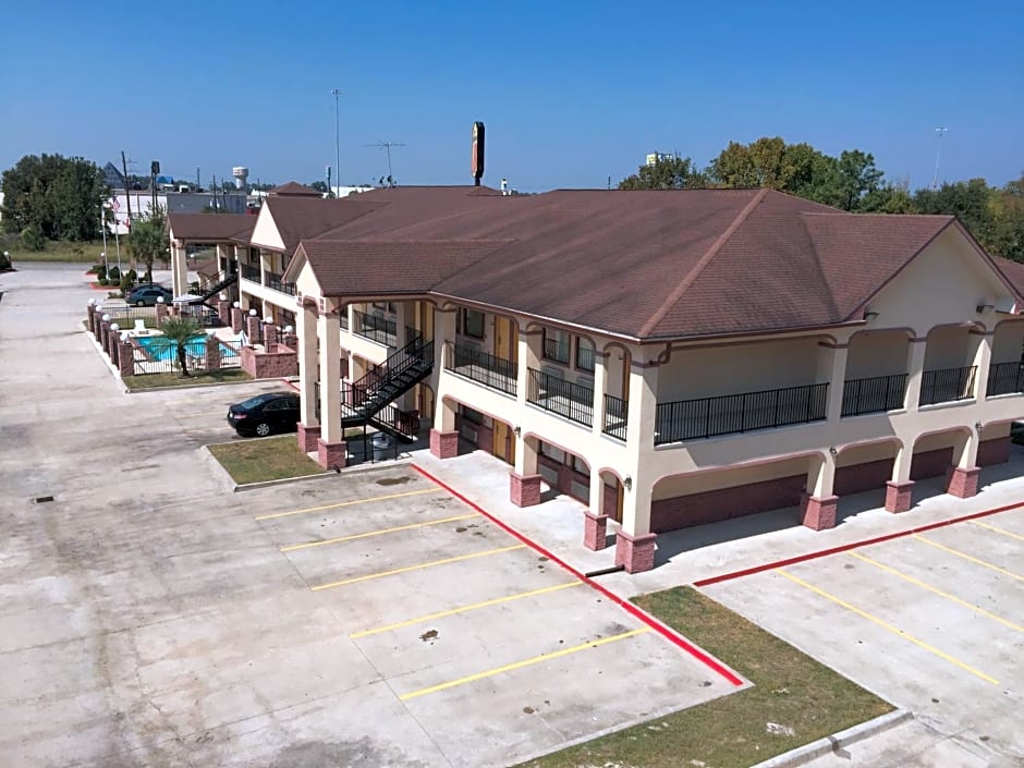 Super 8 by Wyndham Humble/Fm 1960/Hwy 59