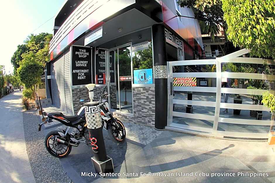 Micky Santoro Hotel & Restaurant