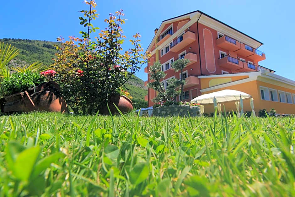 FILIPPONE HOTEL&RISTORANTE