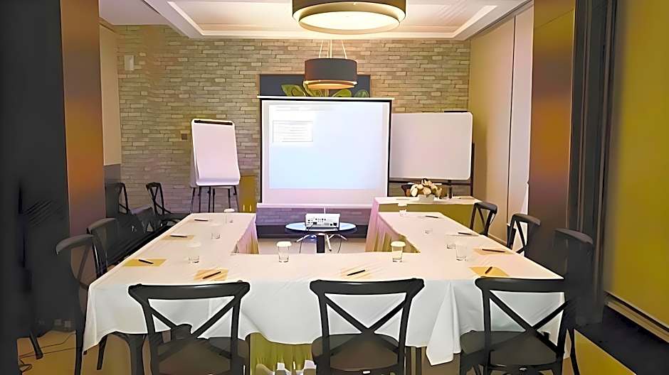 Sotis Hotel Falatehan