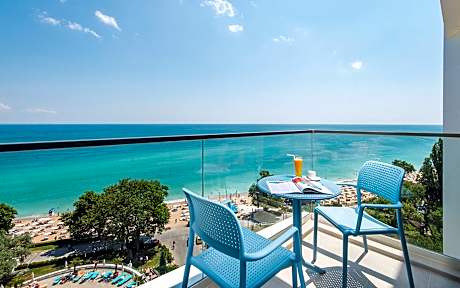 Double Room with Sea View (3 Adults)