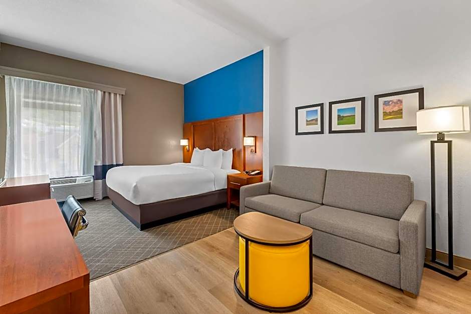 Comfort Suites Bethlehem Near Lehigh University and LVI Airport